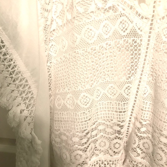 NWT White Flower Cotton Fringe Beach Swim Cover - Picture 3 of 4